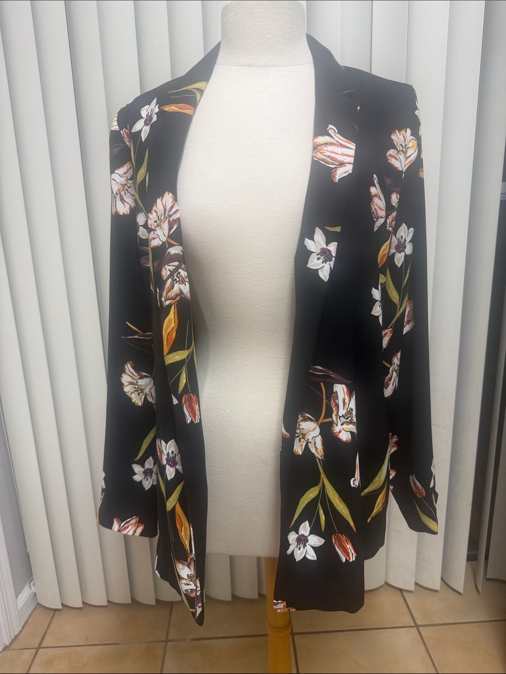 Catherine Malandrino Black Floral Open-Front Women's Blazer